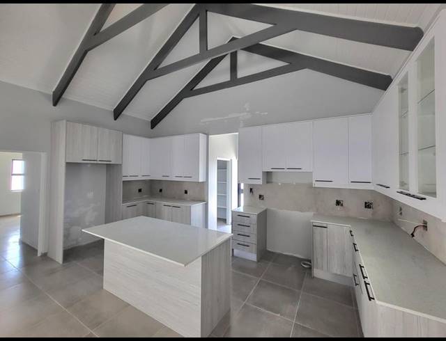 3 BEDROOM HOUSE FOR SALE IN LAAIPLEK